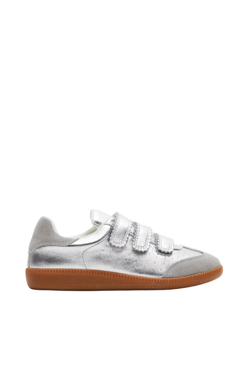 Steve Madden Momentum Sneaker