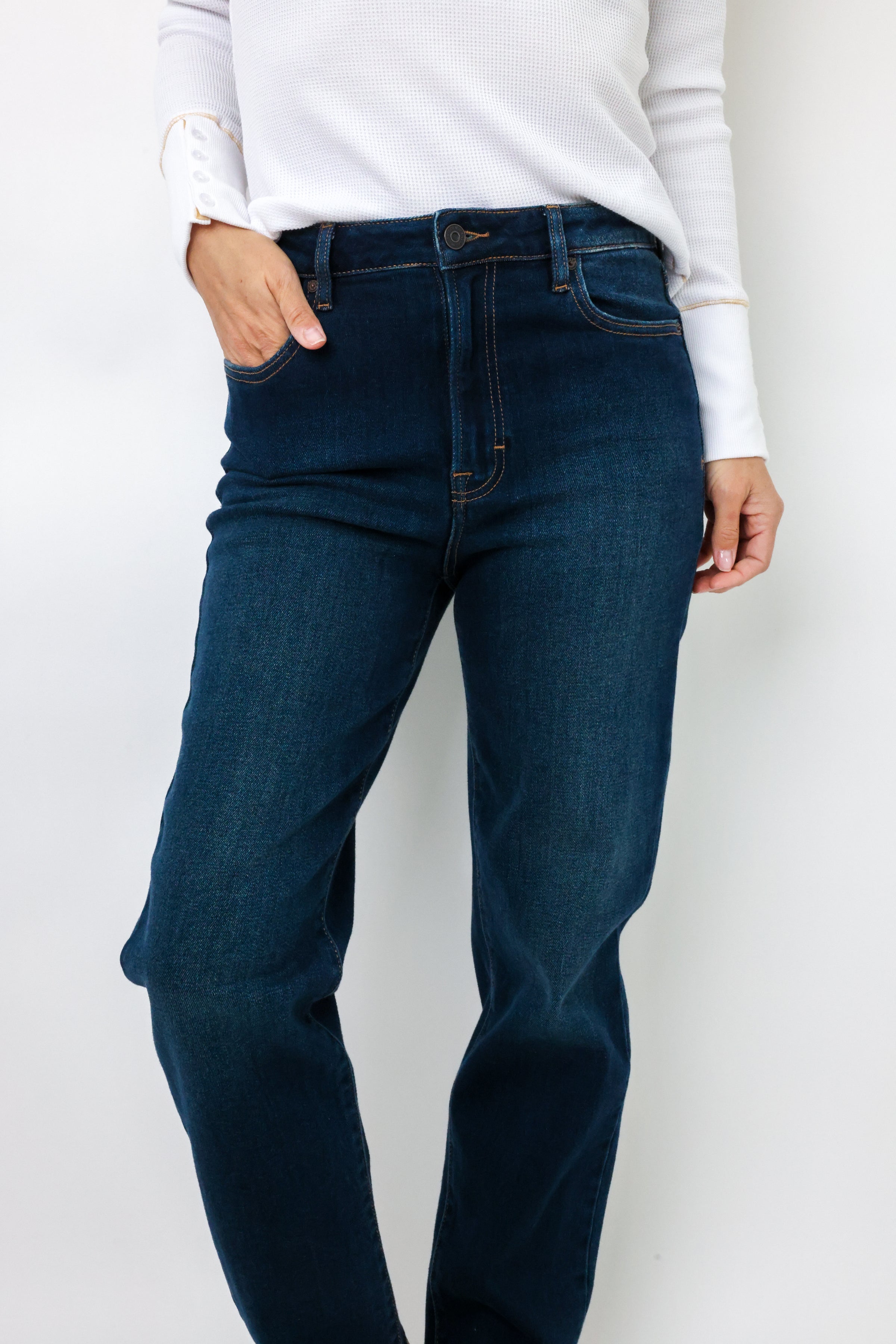 Hidden High Rise Straight Jean