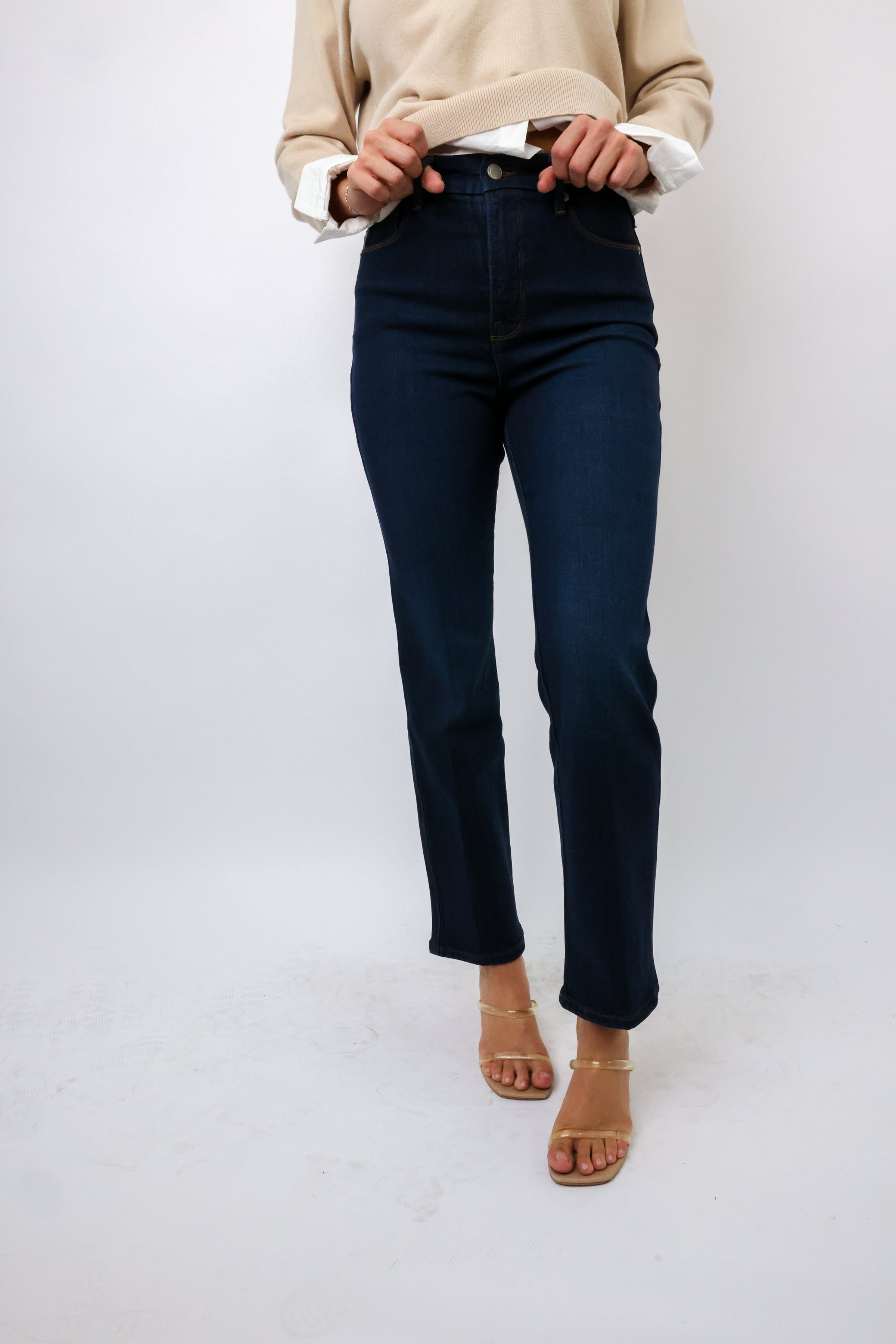 Good American Good Curve Straight Jeans